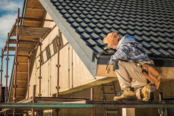 Best Roof Gutter Cleaning  in Islandia, NY